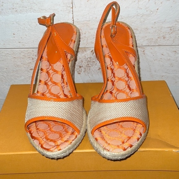 UNISA Women’s Orange Canvas Espadrille Wedge Sandals Size 8.5 - Picture 2 of 6